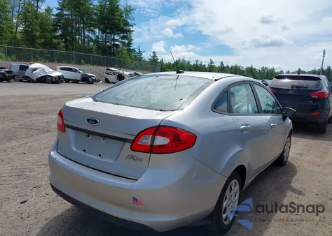 2013 Ford Fiesta S из США, поврежденный, VIN 3FADP4AJ8DM173687